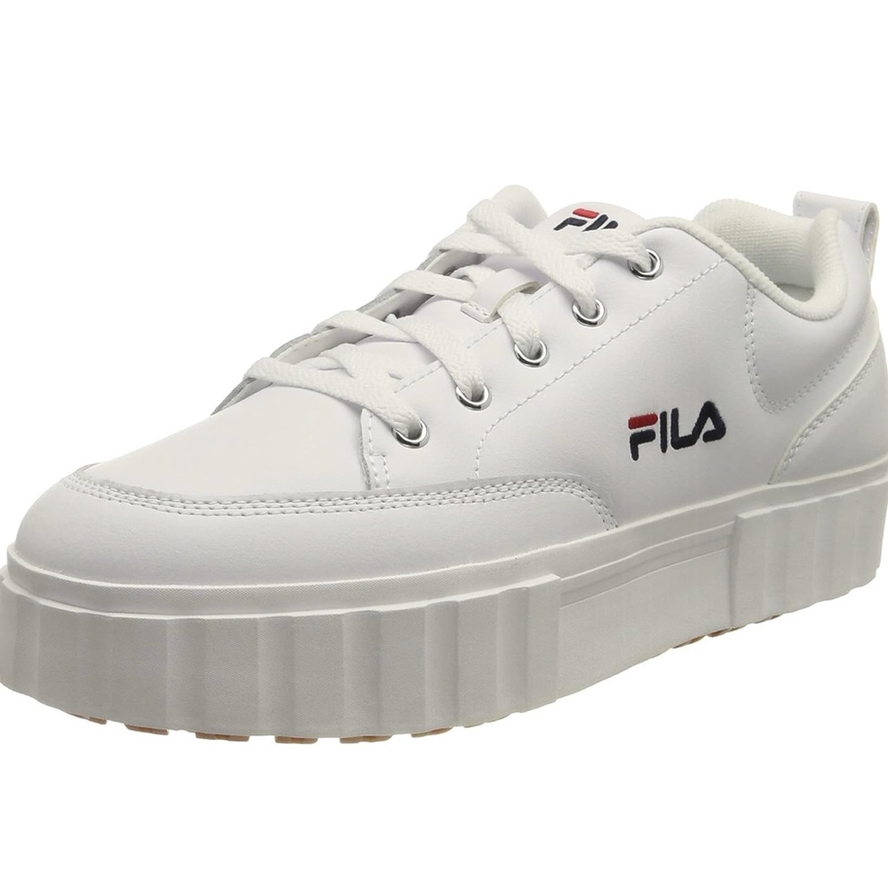 FILA Sandblast Low Casual Sneakers - never worn